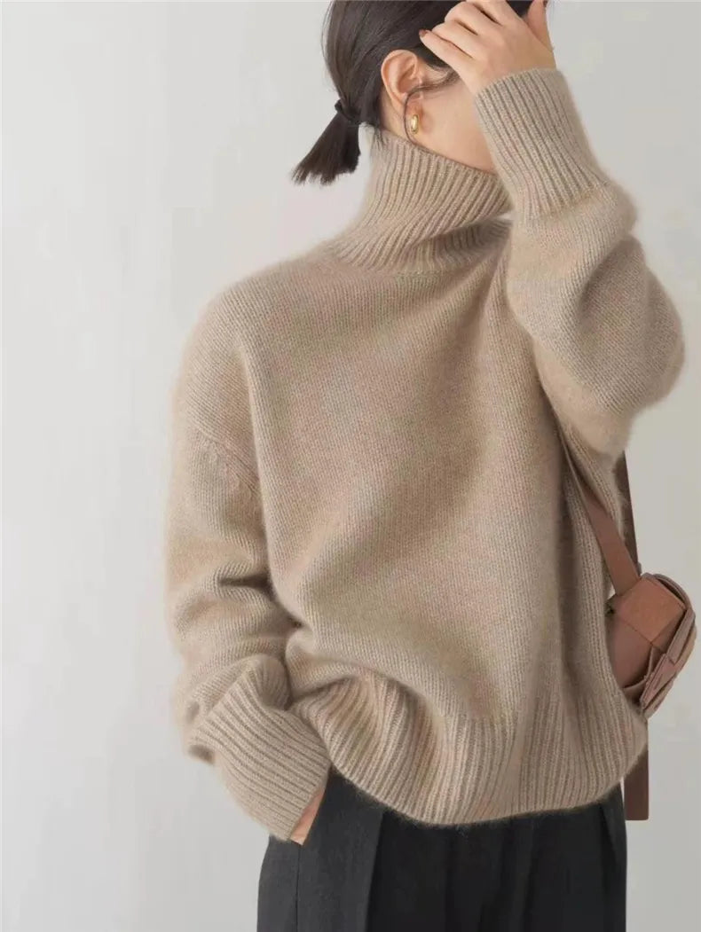 Isabella – Luxe Cashmere Turtleneck